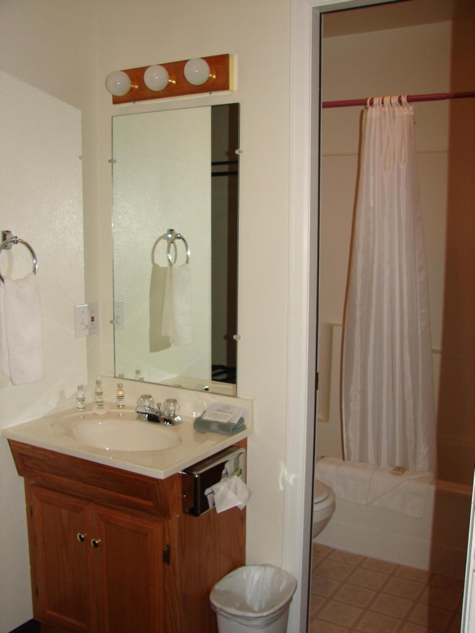 Mountain View Motor Hotel 5*